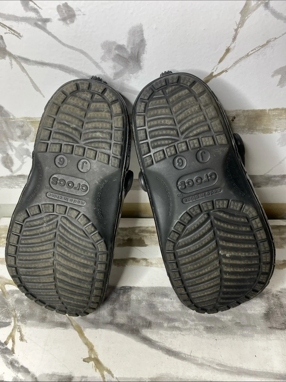 CROCS x Batman Clogs
